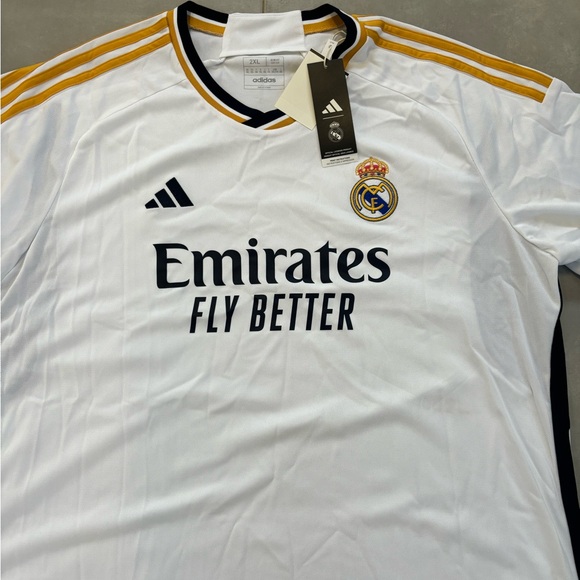 Real Madrid Jersey - Picture 2 of 4